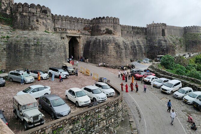 Jodhpur to Udaipur via Ranakpur Jain Temple & Kumbhalgarh Fort - Stop 2: Kumbhalgarh Fort