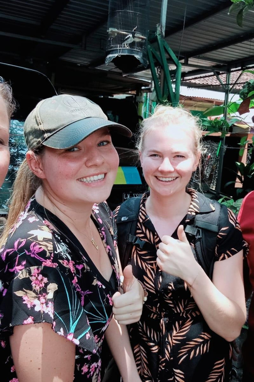 Jogjakarta:Temple Tour With Local Guide - Key Points