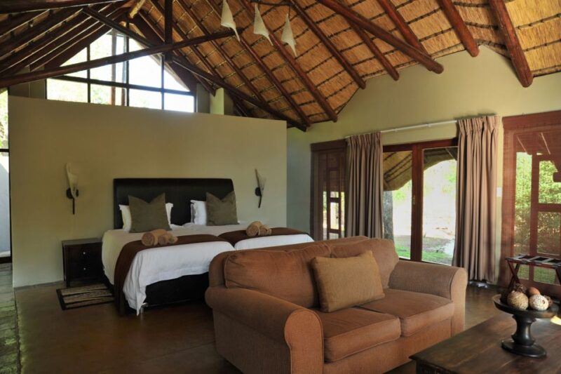 Johannesburg: 2-Day 4-Star Pilanesberg Safari - Itinerary for the Two Days