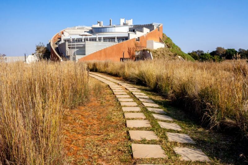 Johannesburg: Day Trip to Cradle of Humankind and Game Drive - Exploring Sterkfontein Caves