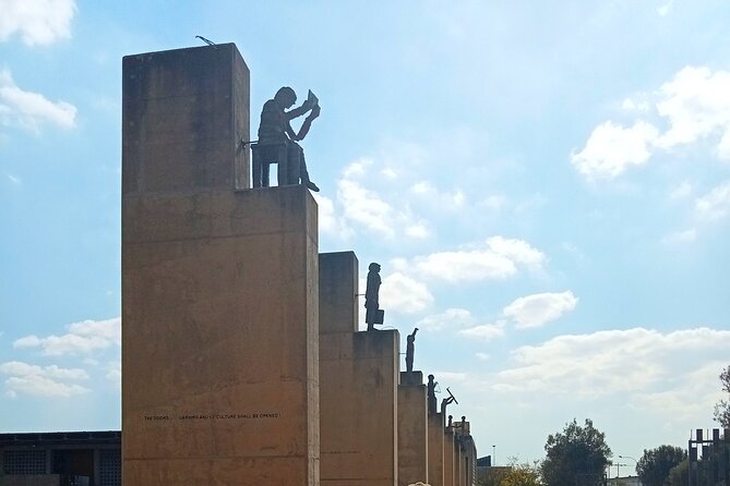 Johannesburg/Soweto & Apartheid Museum Private Tour - Key Points