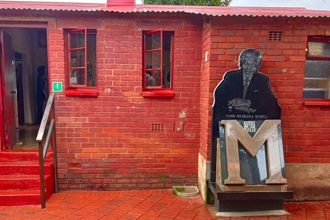 Johannesburg/Soweto & Apartheid Museum Private Tour - Johannesburgs Gold Mining History