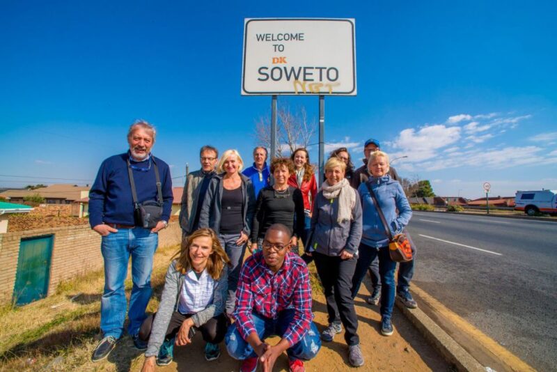 Johannesburg: Soweto Night Tour - Key Points