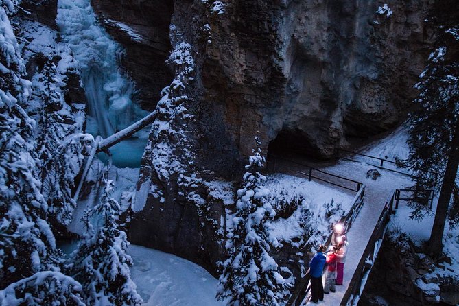 Johnston Canyon Evening Icewalk - Inclusions and Requirements