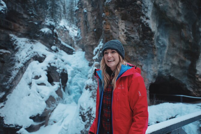 Johnston Canyon Frozen Waterfalls & Banff Backroads Wildlife Tour - Meeting and Pickup