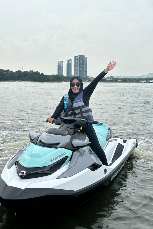 Johor Bahru : Seadoo JetSki 30mins Self Ride Tour(Single) - Customer Ratings
