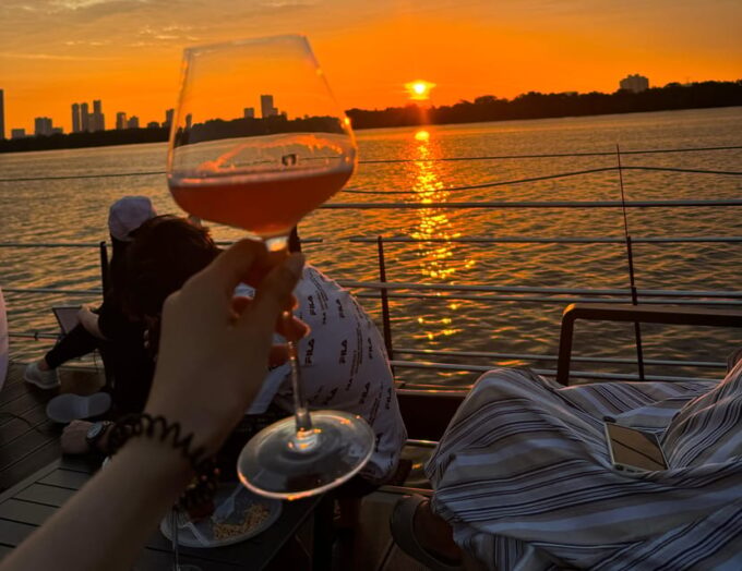 Johor Bahru Sun Set Party Boat House - Food and Beverages