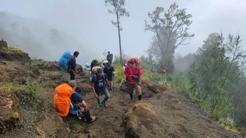 Join a Sharing Group for a 2-Day Rinjani Trek - Key Points