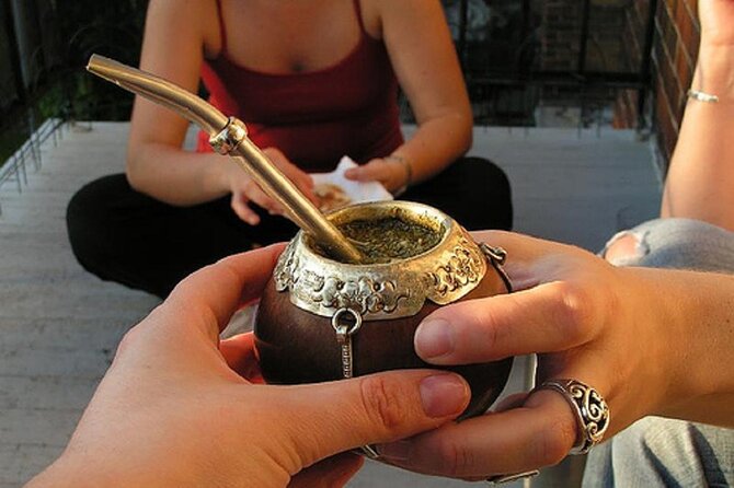 Join the Mate Round and Discover Its Ritual the Argentine Way - Key Points