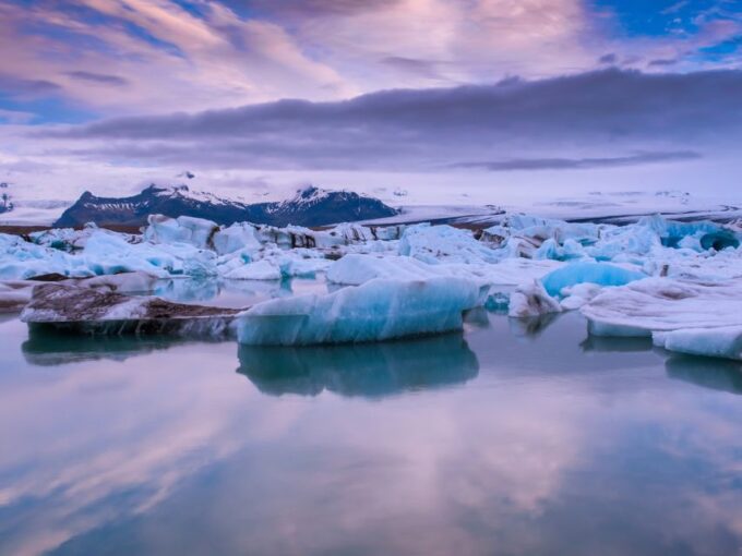 Jökulsárlón Floating Glacier & Diamond Beach Day Tour - Tour Booking
