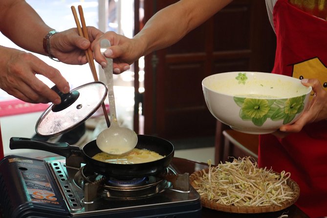 Jolie Da Nang Cooking Class: Market-Coffee-Cooking (JDN2) - Transportation and Group Size