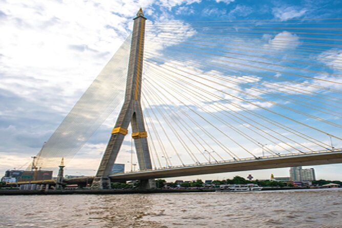 Journey Along the Chao Phraya River 1-Hour Boat Charter - Preparing for the Cruise