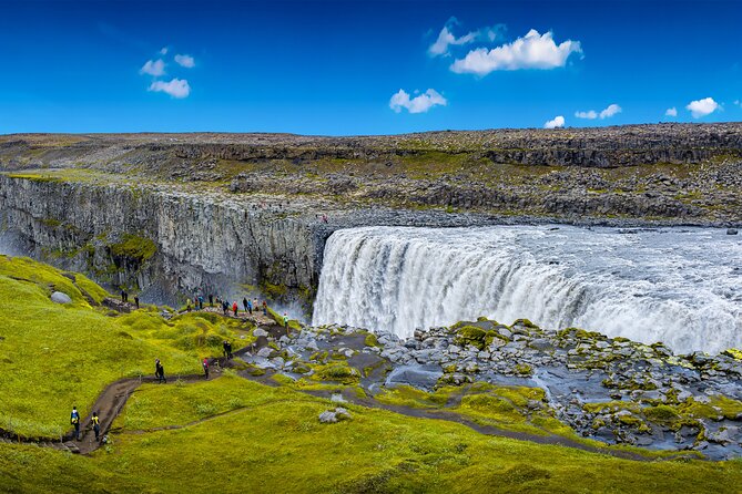 Journey Around Iceland - 7 Day Circle Tour Around Iceland - About Snaeland Travel