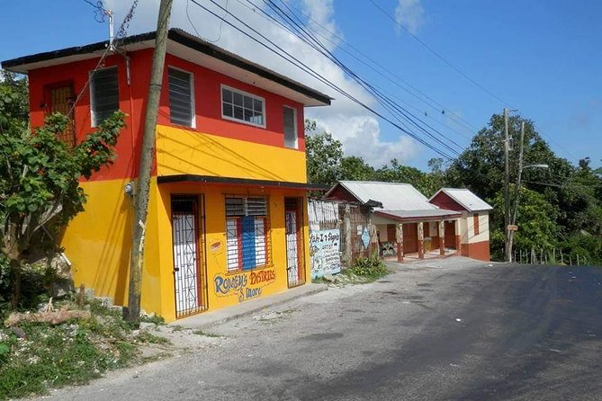 Journey of the Slaves, the British & Spanish Invaders From Ocho Rios - Ocho Rios and the Slave Trade