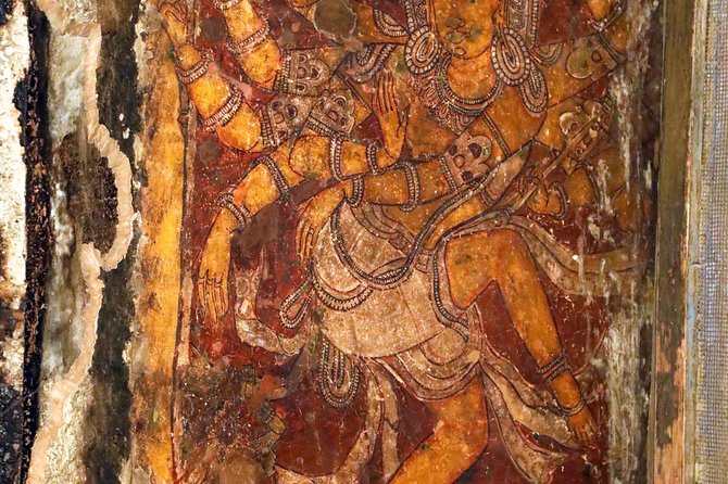Journey Through Time: Ancient Caves, Temples, and Goa Beach - Taking in Aurangabads Historical Treasures