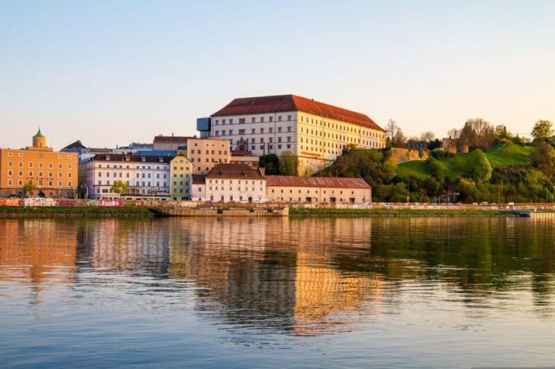 Joyful Family Walking Tour in Linz - Tour Experience