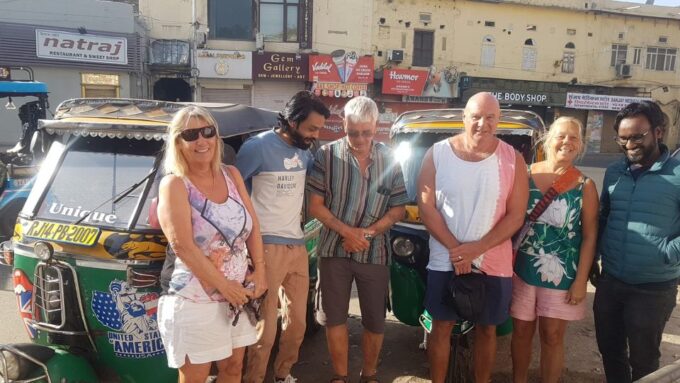 Joyful Private Full Day Tour of Pink City Jaipur By Tuktuk - Afternoon Shopping Opportunities