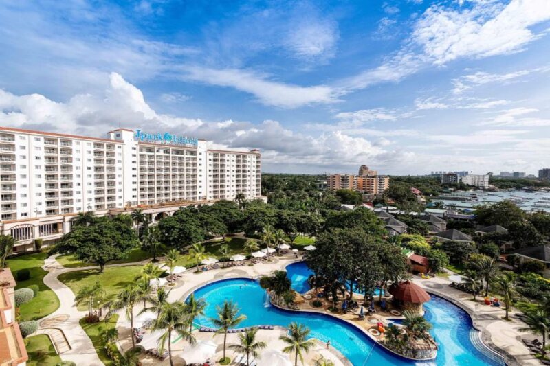 Jpark Island Resort & Waterpark Day Pass in Cebu - Diverse Dining Selections