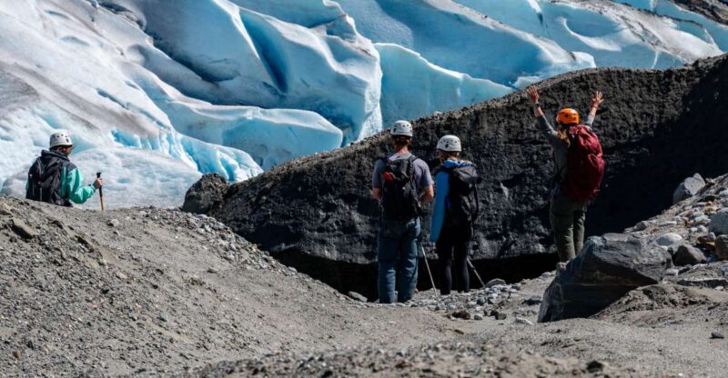 Juneau or Mendenhall Valley: Mendenhall Glacier Day Trip - Highlights of the Glacier and Scenery