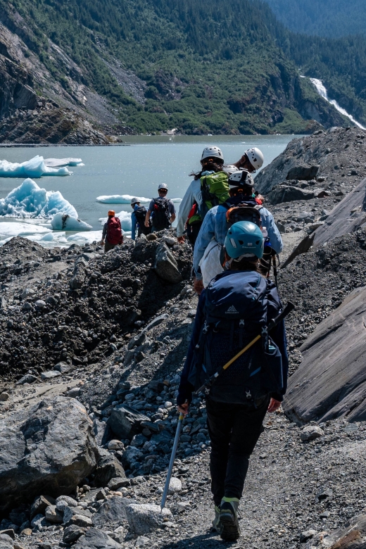 Juneau or Mendenhall Valley: Mendenhall Glacier Day Trip - Transportation and Snacks Provided