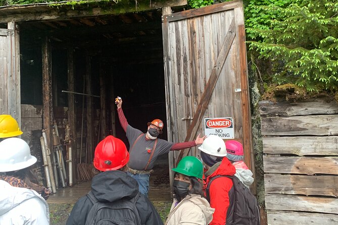 Juneau Underground Gold Mine and Panning Experience - Trying Your Hand at Gold Panning