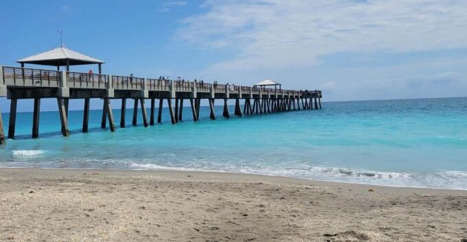 Juno Beach: All-Inclusive Beach Day Cabana Rental - Convenient Locations