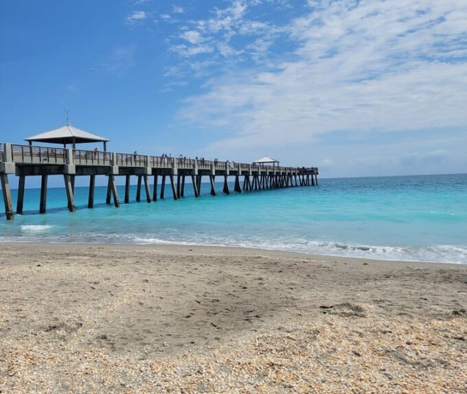 Juno Beach: All-Inclusive Beach Day Cabana Rental - Stress-Free Beach Experience