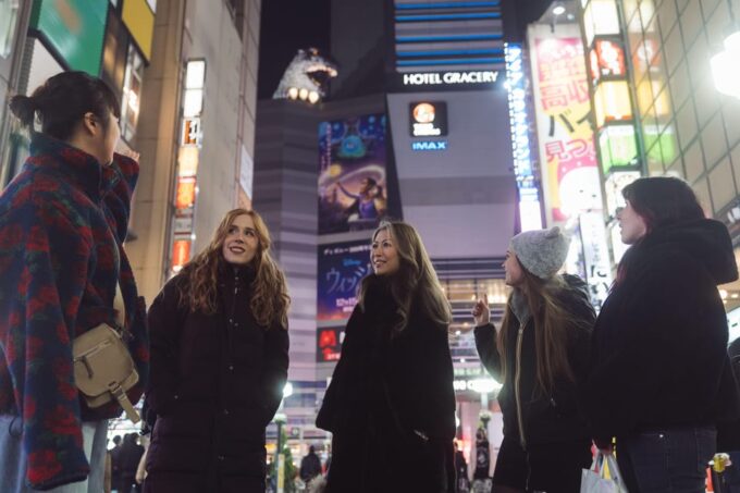 Kabukicho Tour: Local Guide and Translator! - Included Services