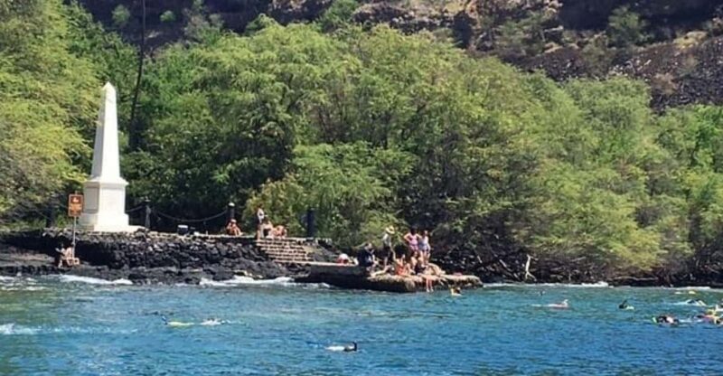 Kailua-Kona: Kealakekua Bay and Captain Cook Monument Tour - Snorkeling in Kealakekua Bay