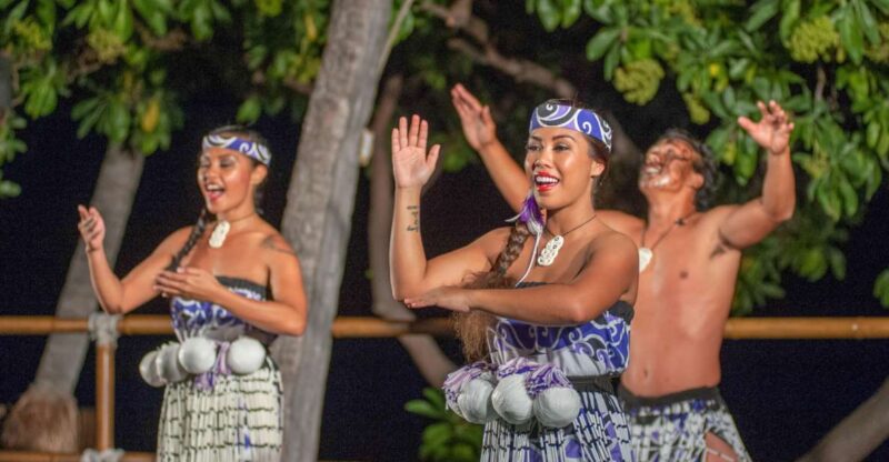 Kailua-Kona: Voyagers of the Pacific Luau With Buffet Dinner - Experience and Highlights
