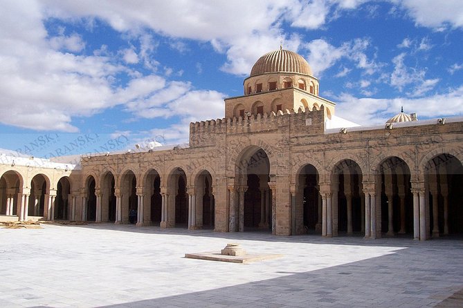 Kairouan and El Jem Private Day Tour With Lunch & Licensed Guide - Lunch at Local Restaurant