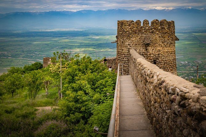 Kakheti: Signagi + Bodbe Monastery + Gurgeniani Waterfall - Visiting Signagi