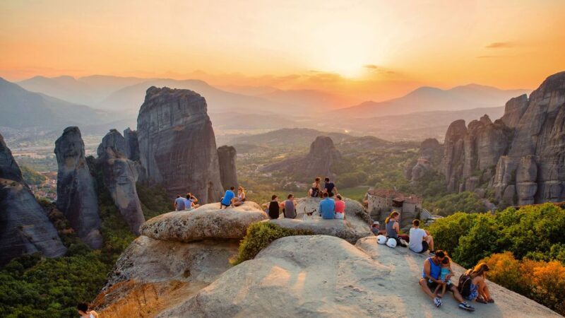 Kalabaka/Kastraki: Meteora Sunset, Monastery, and Caves Tour - Important Guidelines