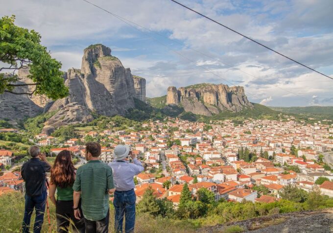 Kalabaka/Kastraki: Meteora Sunset, Monastery, and Caves Tour - Scenic Drives and Photo Stops