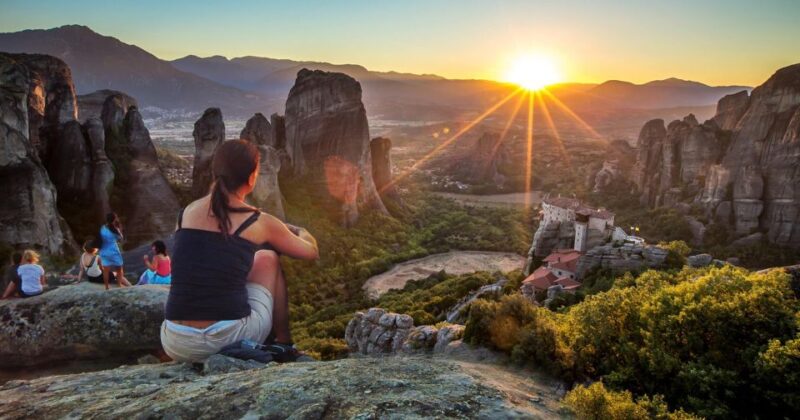 Kalabaka: Majestic Sunset Meteora Tour With a Local Guide - Tour Experience
