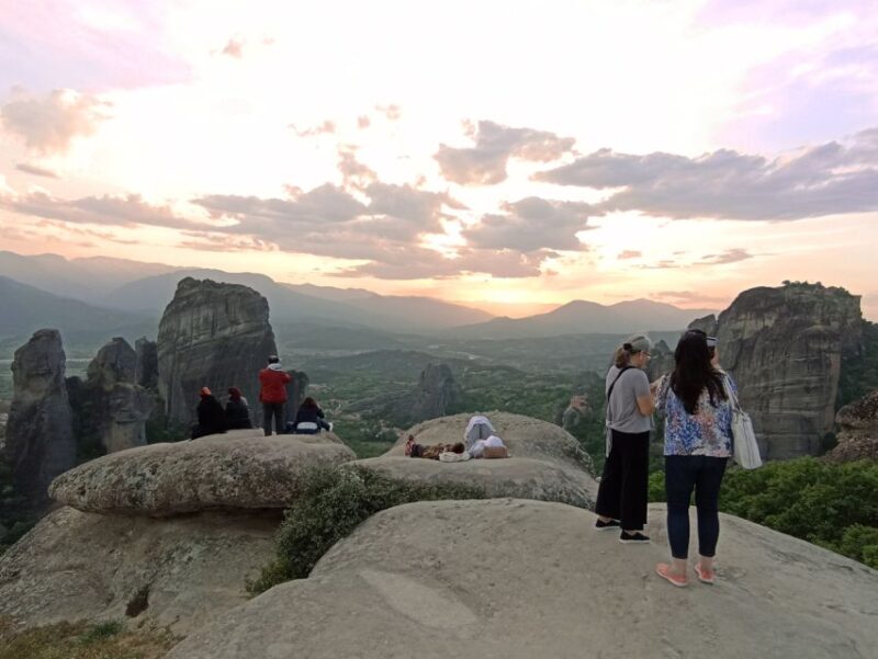Kalabaka: Meteora Monasteries Private Tour With Photo Stops - Photo Opportunities