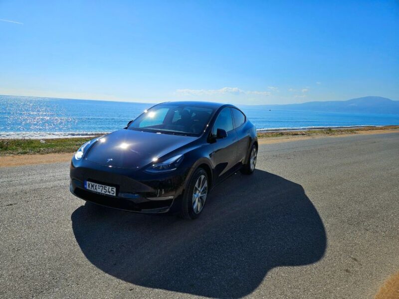 Kalamata Airport: Private Transfer to Costa Navarino - Vehicle Specifications
