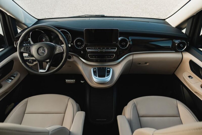 Kalamata Airport: Private Transfer to Costa Navarino - Passenger Capacity