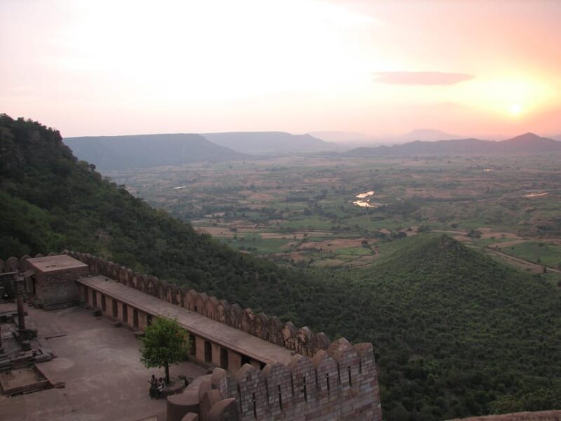 Kalinjar Fort Full Day Detailed Tour From Khajuraho - Inclusions