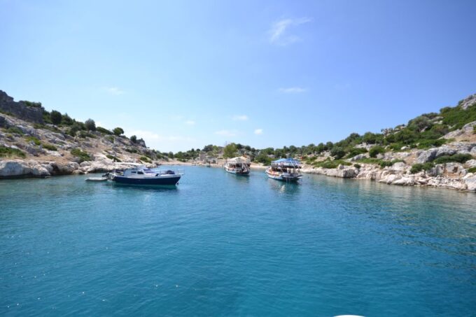 Kalkan: Kekova Sunken City Boat Trip - Vessel and Crew