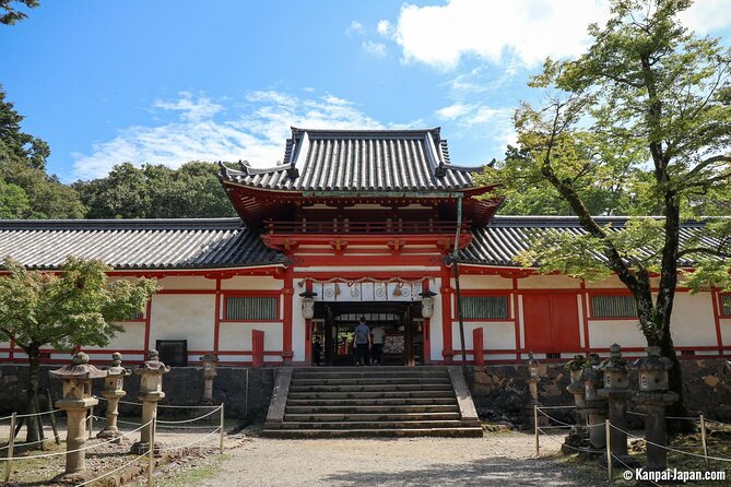 Kamakura Full Day Tour: Kotoku-in & Enoshima & Hachimangu Shrine - Discovering Enoshima and Hachimangu Shrine