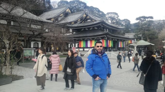 Kamakura: Private Guided Walking Tour With Local Guide - Weatherproof Tour Rain or Shine