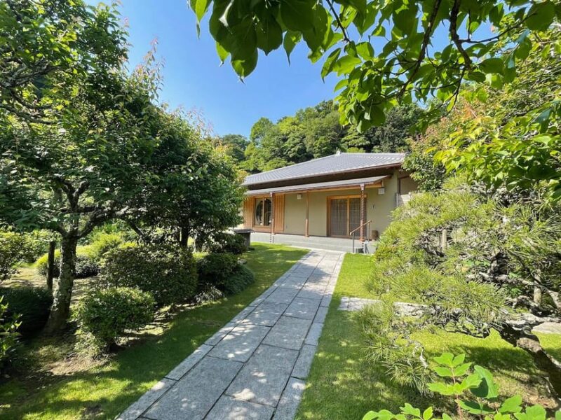Kamakura: Seated Meditation (Zazen) in French at Zenkyoin - Question and Answer Session