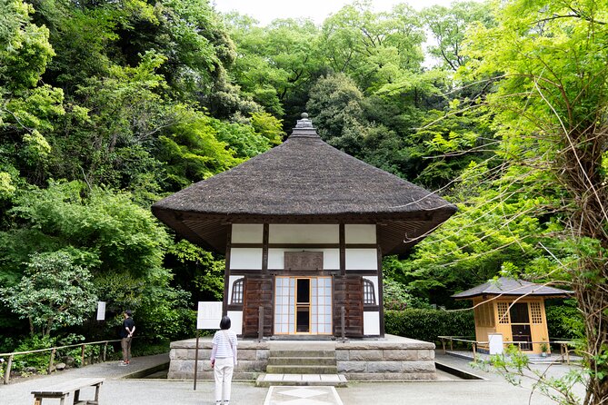 Kamakura Temples and Enoshima Private Tour - Confirmation and Accessibility