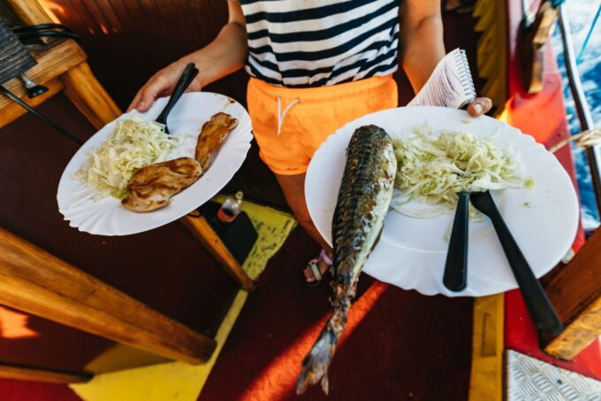 Kamenjak/Medulin: Sunset Dolphin Boat Tour With Dinner - Dinner and Drinks Included
