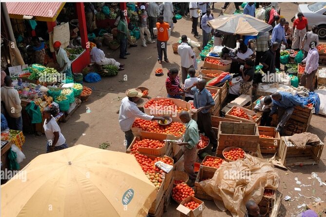 Kampala City Guided Walking Tour With Kabaka'S Palace - Exploring Kampala City