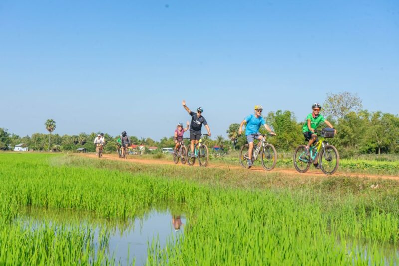 Kampong Phluk: Floating Village Bike Tour and Sunset Cruise - Included in the Tour