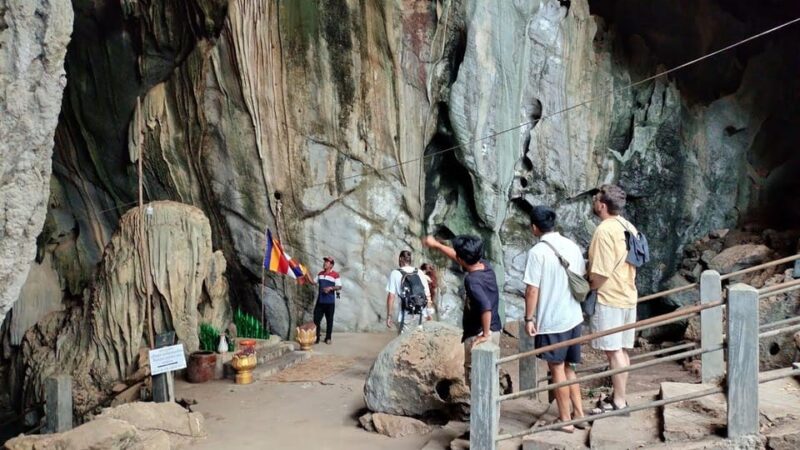 Kampot Day Trip to Pepper Farm, Temple/Market and Salt Field - Experience and Activities