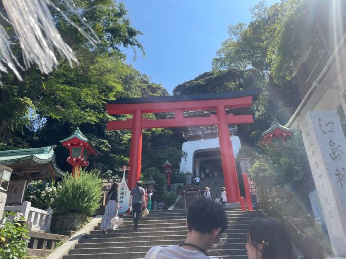 Kanagawa: Shopping & Temple Visit Tour in Enoshima Island - Discovering Enoshima Iwaya