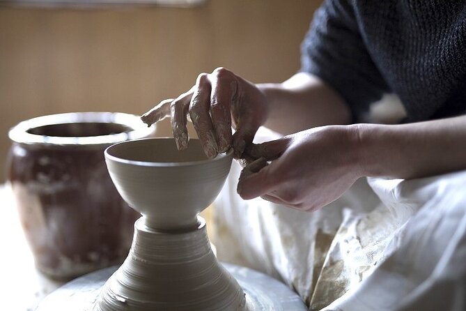 Kanazawa Art: Traditional Pottery Workplace Insights - Hands-on Pottery Demonstration